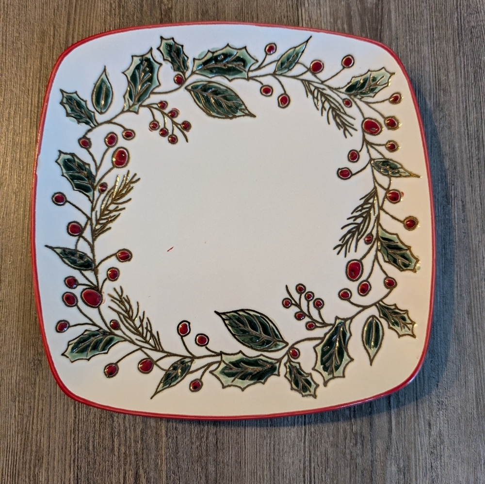 InHomeStylez Christmas Holly Berry Etched Square Dinner Plates (2) - Picture 8 of 16